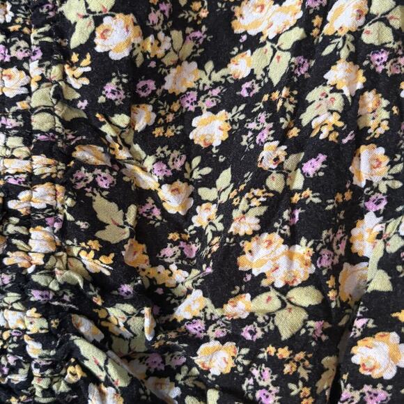 Black Floral Crop Top Shirt Adjustable Ruffle Hem Lightweight Summer Style - Picture 7 of 8